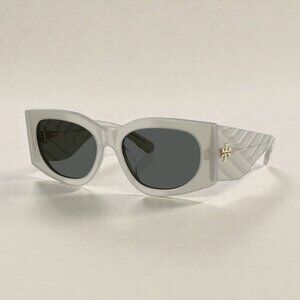 Tory Burch Sunglasses TY7221U New with case